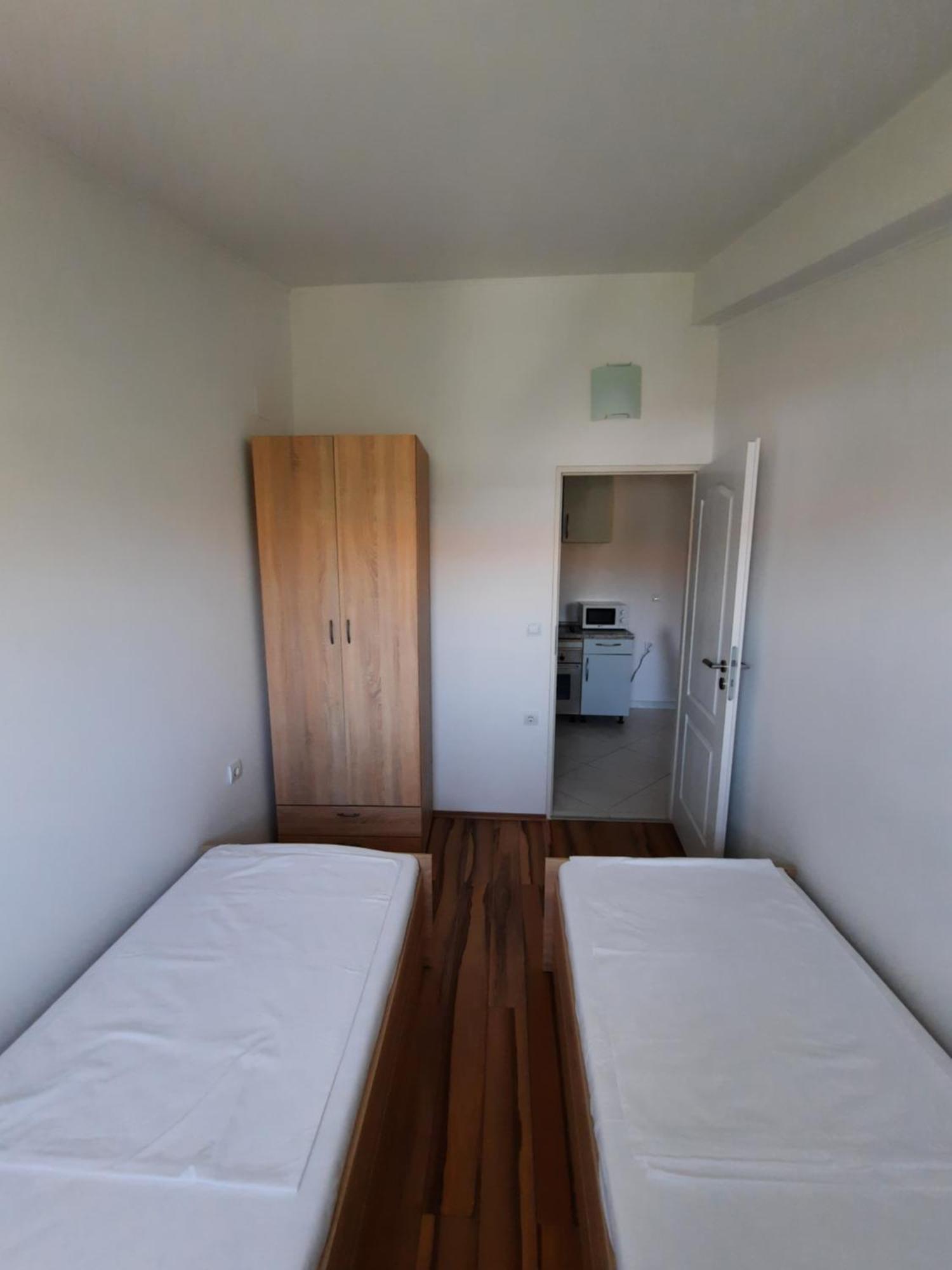 Apartments Maretic Mandre Kültér fotó