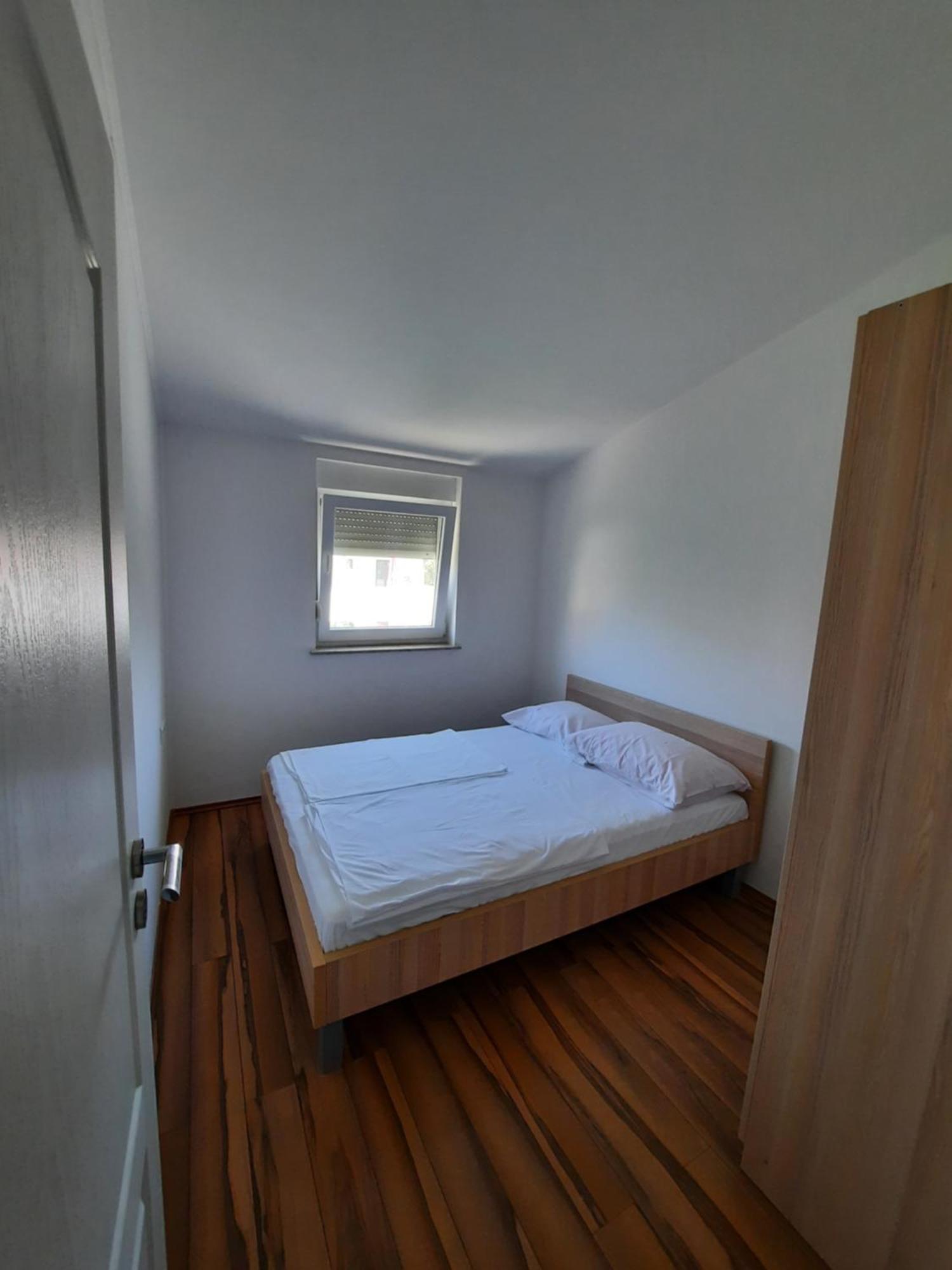 Apartments Maretic Mandre Kültér fotó